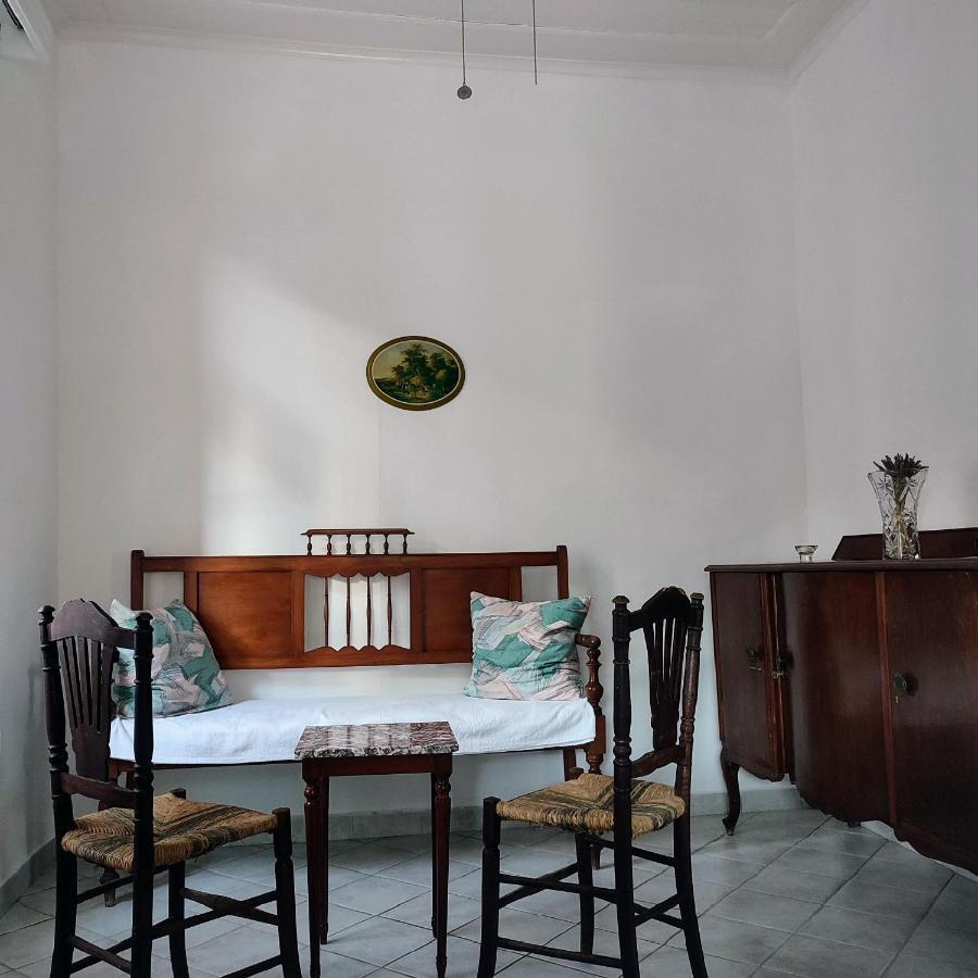 Maroudas Traditional Guest House Vathy  Exterior photo